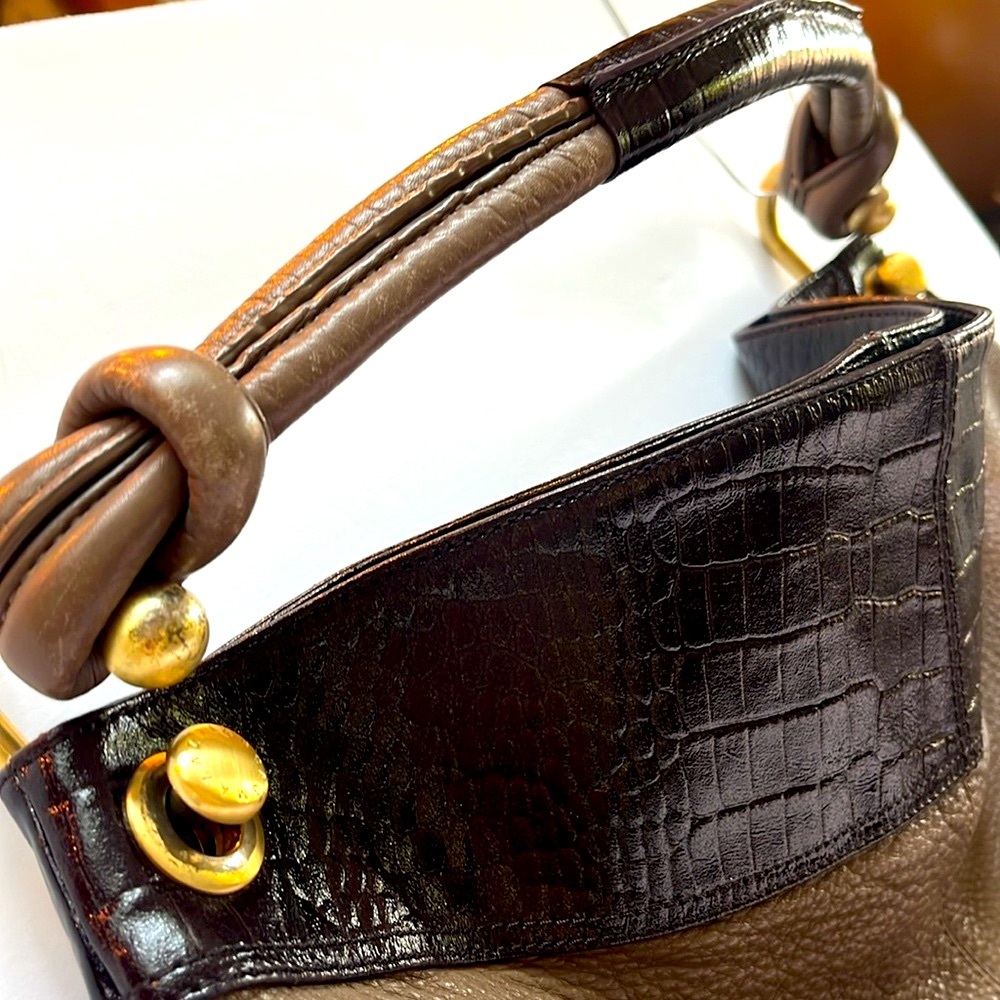 BCBG Elegant Brown Leather Handbag - Picture 10 of 10